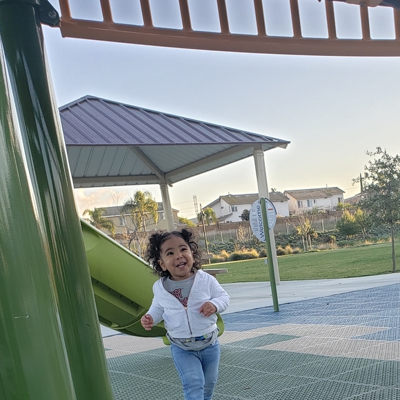 Hii Y'all! Friends Call Me J 👋🏽 - Picture 2 of 3